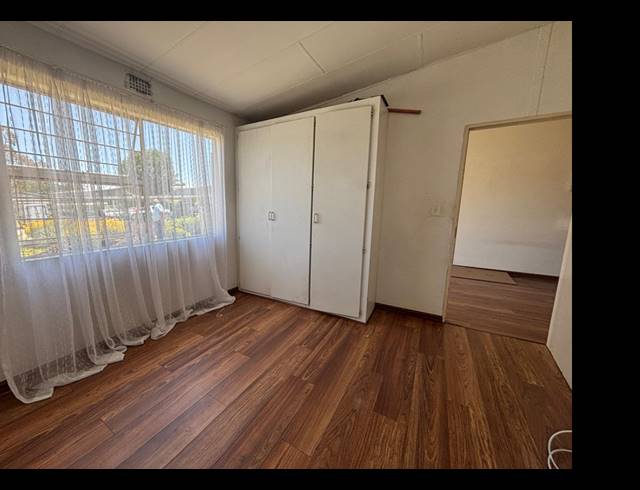 2 BEDROOM APARTMENT FOR SALE IN RIDGEWAY